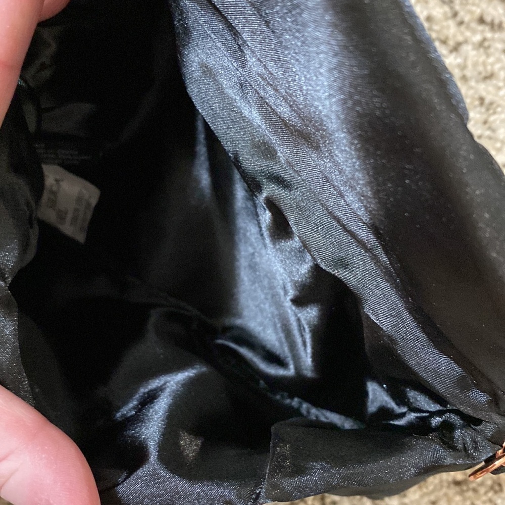 NWOT black satin quilted clutch w/ magnetic closure & rose gold chain - Picture 4 of 5